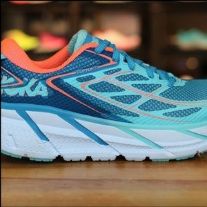 Hoka One One 9.5 Clifton 3